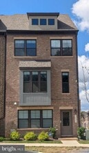 Building Photo - 3421 Carnaby St