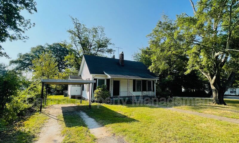 Primary Photo - 68 Blake St