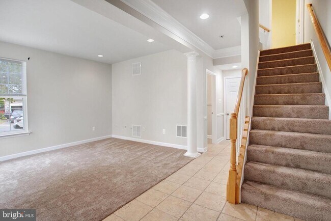 Building Photo - 751 Collington Ct