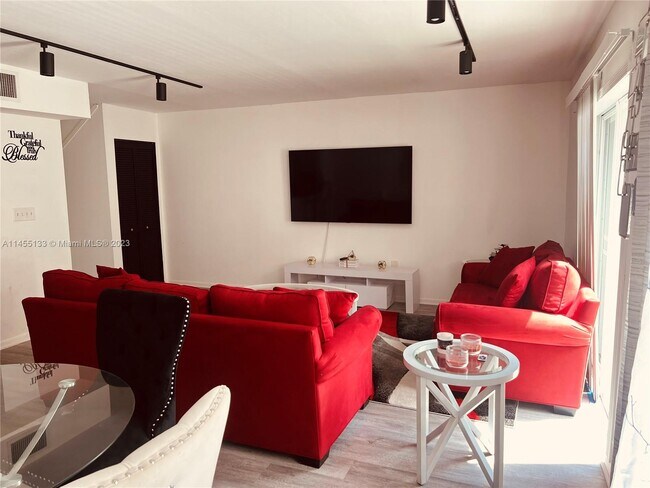 Foto del edificio - 20818 San Simeon Way