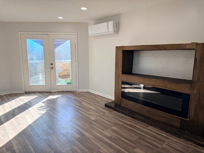 Building Photo - 3512 Castor St