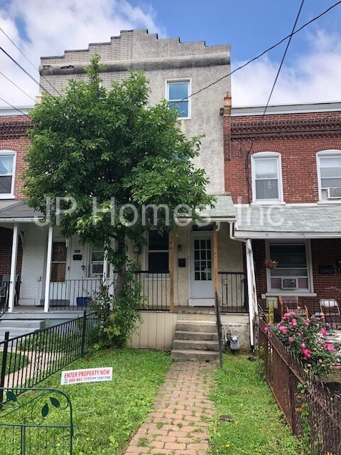 Primary Photo - 610 N Cannon Ave