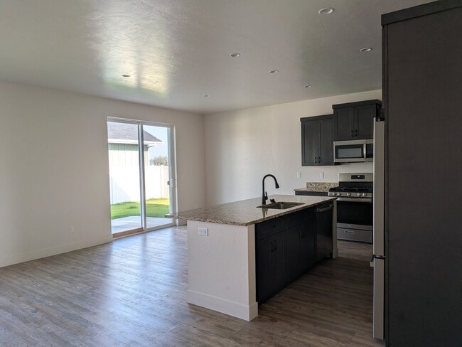 Building Photo - 408 Jacque Fork Drive.