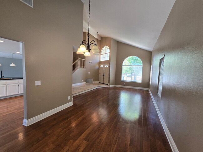 Building Photo - 2765 W Pondera St