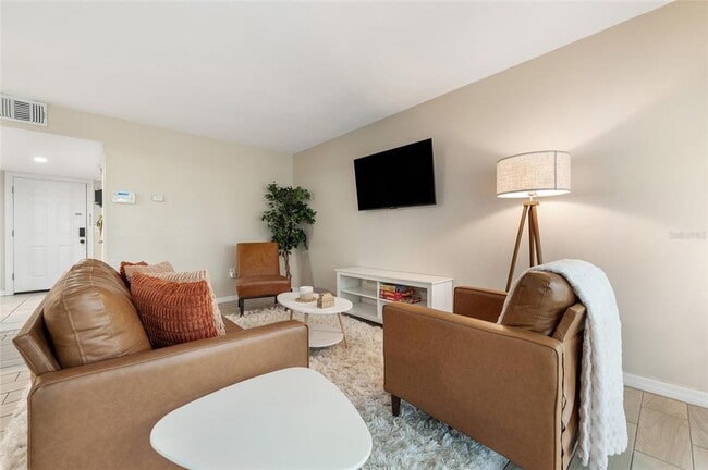 Building Photo - 5071 Eaglesmere Dr