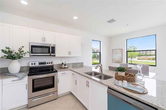 Building Photo - 8472 SW 29th St