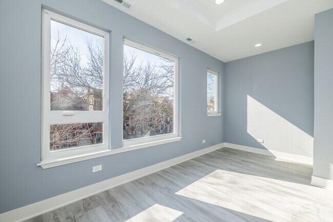 Building Photo - 2722 W 23rd St