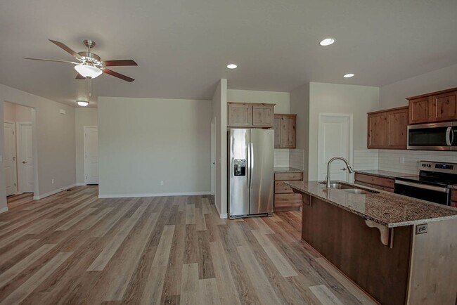 Foto del edificio - 745 Shadowleaf Ave
