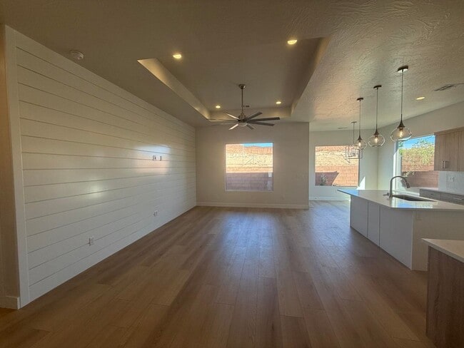 Building Photo - Brand New 4 Bedroom Home!!