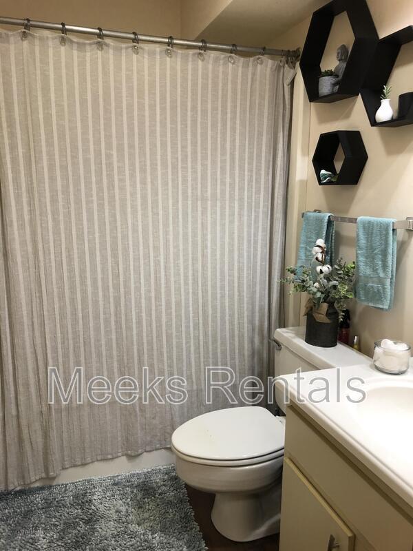 Foto del edificio - 1615 6th Ave