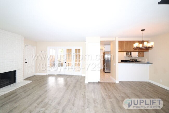 Foto del edificio - 3 bed, 2.5 bath Home in Charming Neighborh...