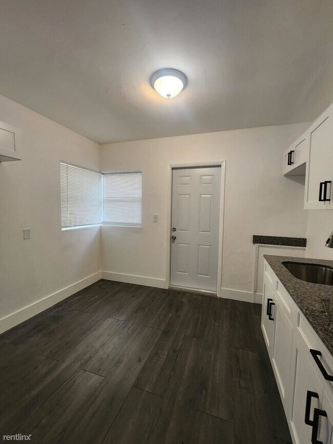 Foto del edificio - 2 br, 1 bath House - 5306 NW 18th Ave