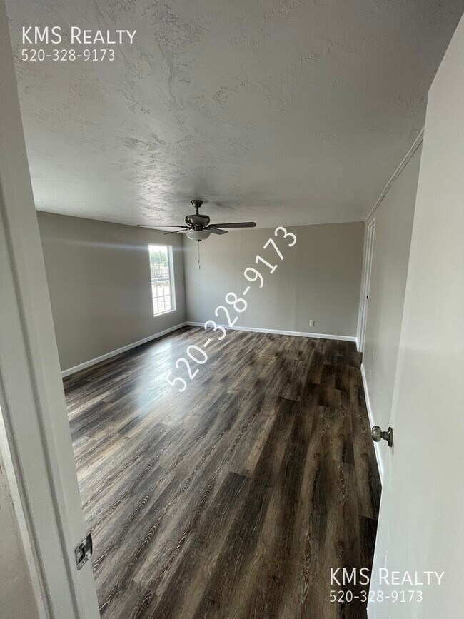 Foto del edificio - 7425 N Coltsfoot Dr