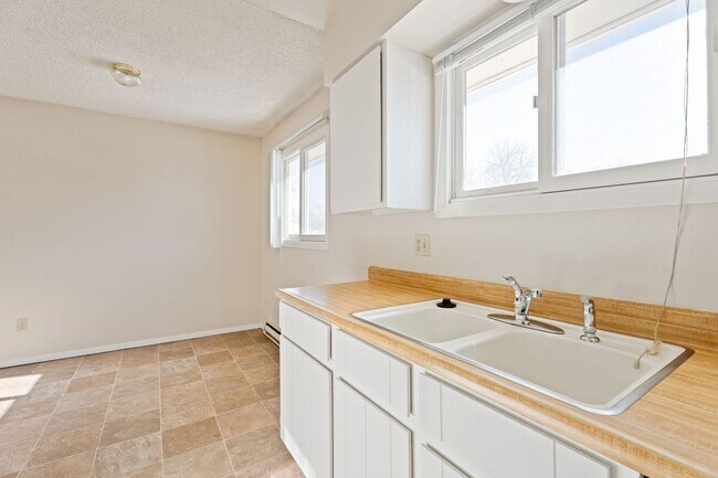 Foto del edificio - 2613 Davidson Dr