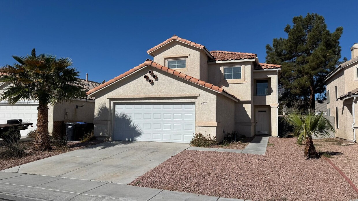 Foto principal - Upscale 4 bedroom Home
