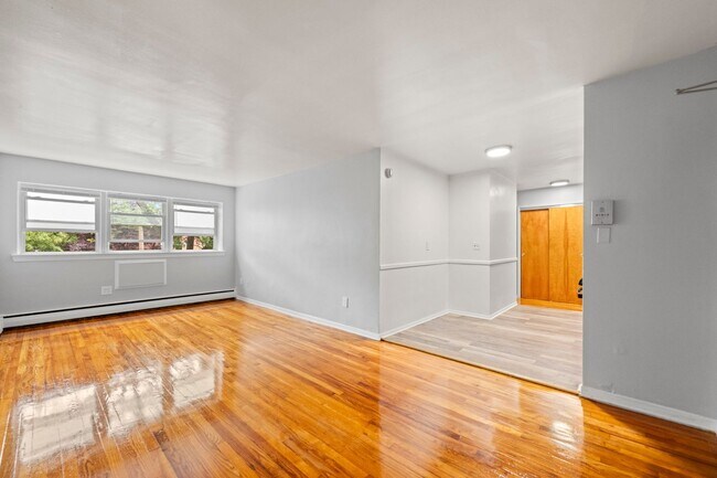 Foto del edificio - Section 8 Affordable