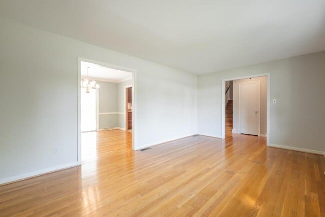 Building Photo - 2801 Pennington Rd