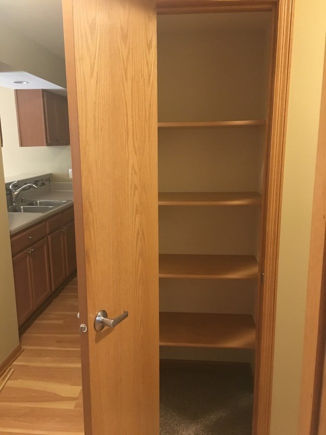 2824 N Pleasant View Rd Unit 101, Middleton, WI 53562 Condo for Rent