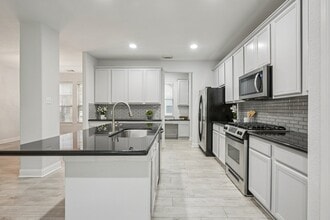 Building Photo - 90 Panterra Way