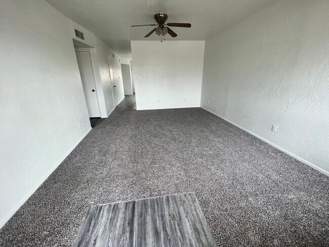 Foto del edificio - GREAT CONDITION