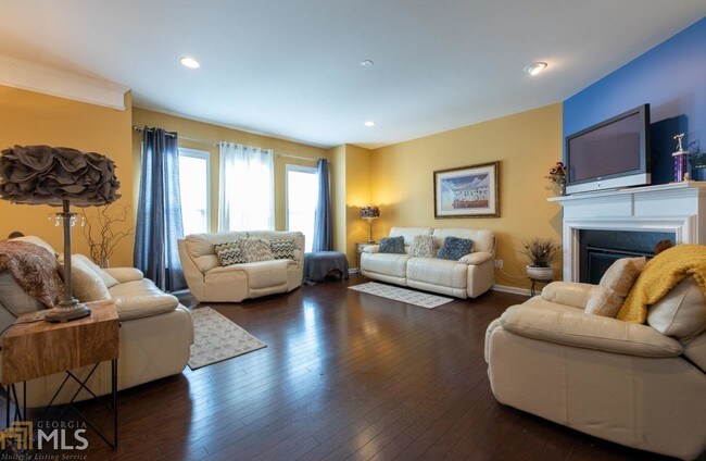 Foto del edificio - 5009 Ridgemont Walk