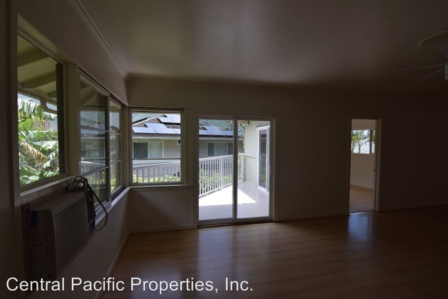 Building Photo - 4 br, 2 bath House - 2969 Manoa Road Upstairs