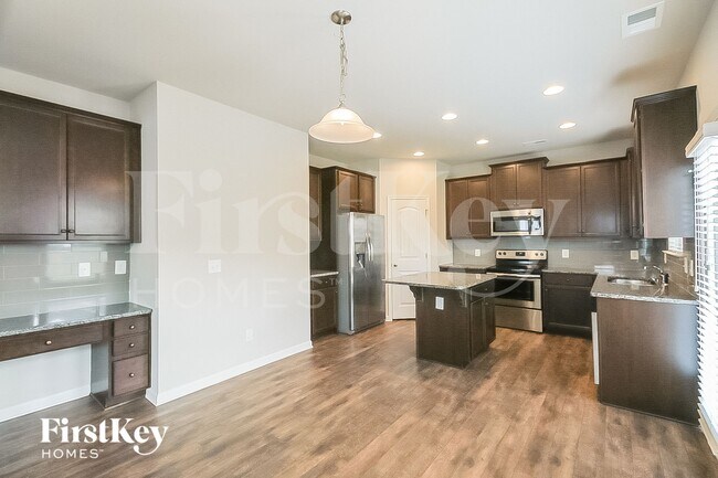 Foto del edificio - 24 Cliffbriar Terrace