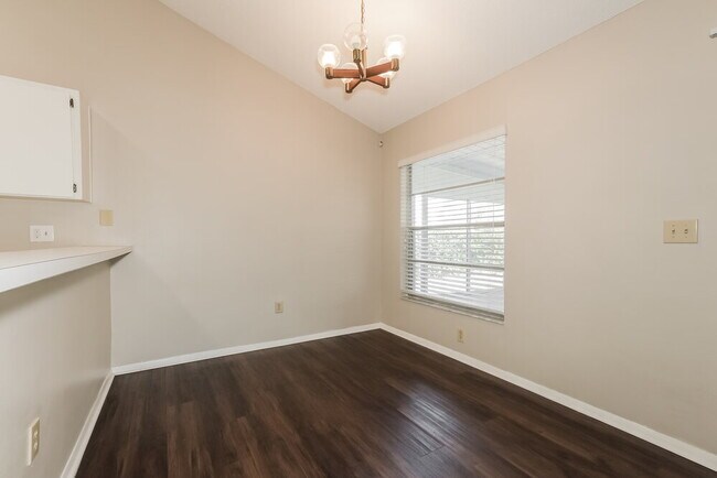 Foto del edificio - 1611 Bent Pine Way