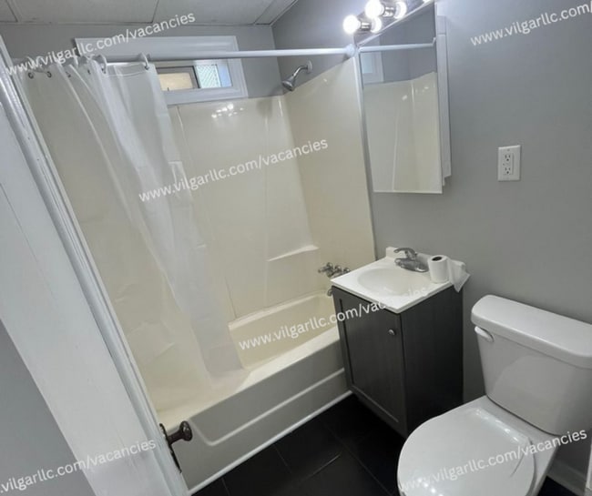 Foto del edificio - 4110 Drummond St