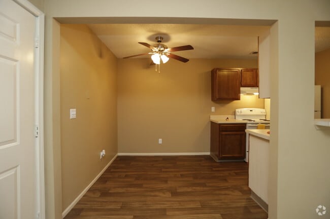 1 Bedroom - Spring Hill Plaza Apartments