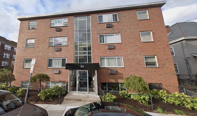 Building Photo - 34 Gardner St