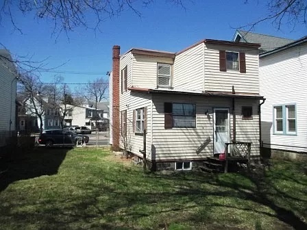 Back of House/Side Yard - 212 S Broadway