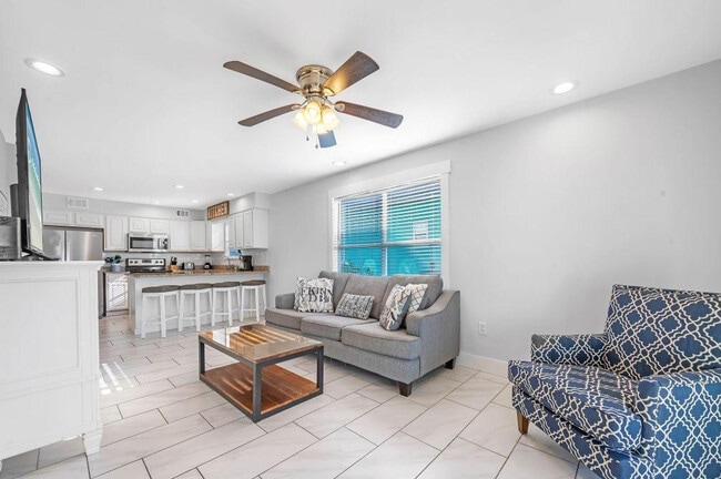 Foto del edificio - 1265 W Lagoon Ave
