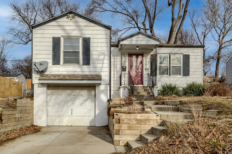 Primary Photo - 3414 Forest Lawn Ave