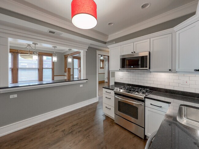 Foto del edificio - 1918 W Berenice Ave