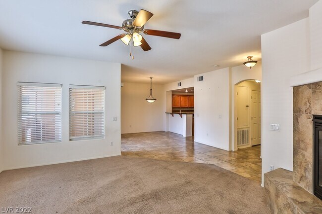 Building Photo - 11865 Tevare Ln