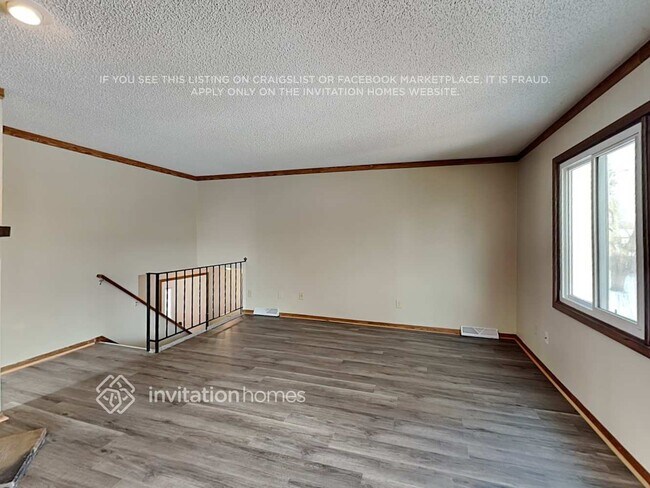 Foto del edificio - 11932 Pennsylvania Ave N