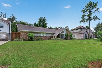 Building Photo - 12411 Pinerock Ln