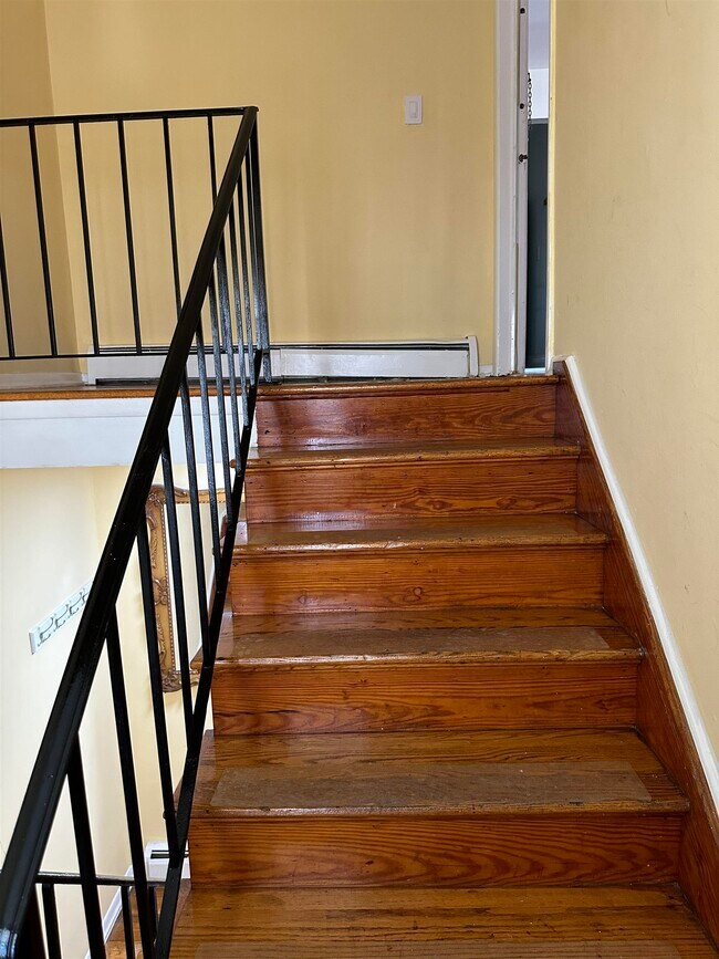 Foto del edificio - 374 Cator Ave