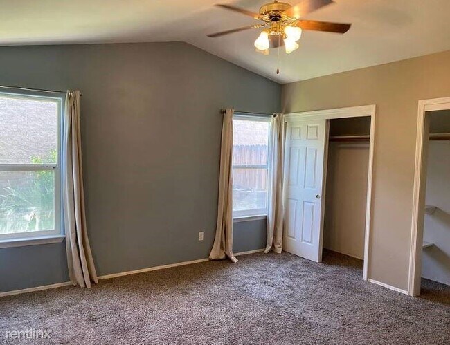 Foto del edificio - 4 br, 2 bath House - 9009 Mendocino Drive