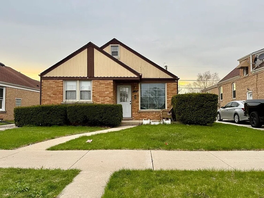 Primary Photo - 1720 N 17th Ave