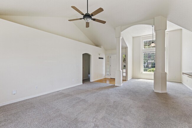 Foto del edificio - 7646 Cypress Ln