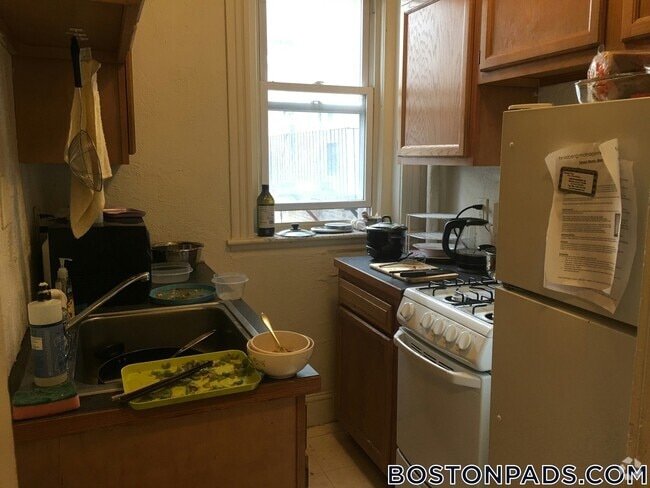 Building Photo - 1191 Boylston St