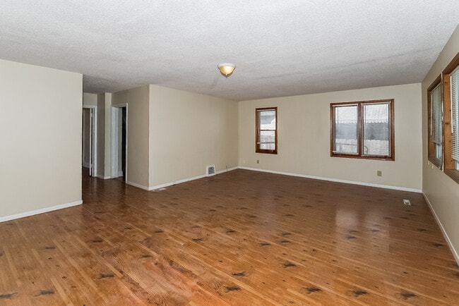 Building Photo - Coming Soon!! 2 Bedroom, 1 Bathroom House ...