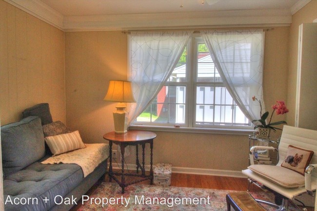 Building Photo - 3 br, 2 bath House - 315 W Tryon St