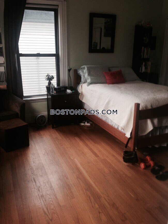36 Gordon St Unit 2 photo'