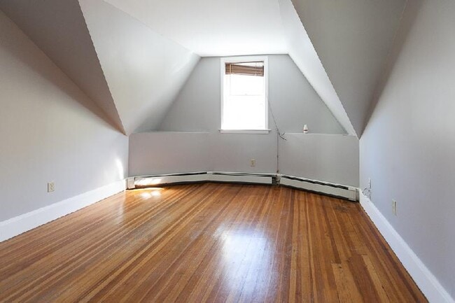 Building Photo - 47 Cornwall St