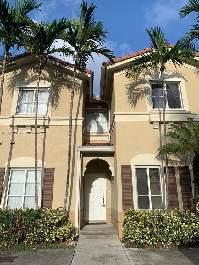 8301 NW 107th Ct Unit 522, Doral, FL 33178 Condo for Rent in Doral