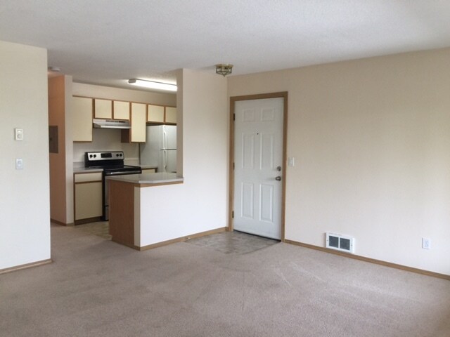 Primary Photo - 16595 SW Hart Rd