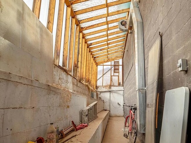 Building Photo - 29 Comanche Dr